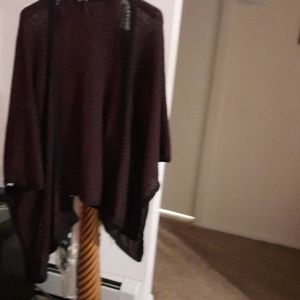 3/$15 clothing!! Mid-length flowy duster/poncho